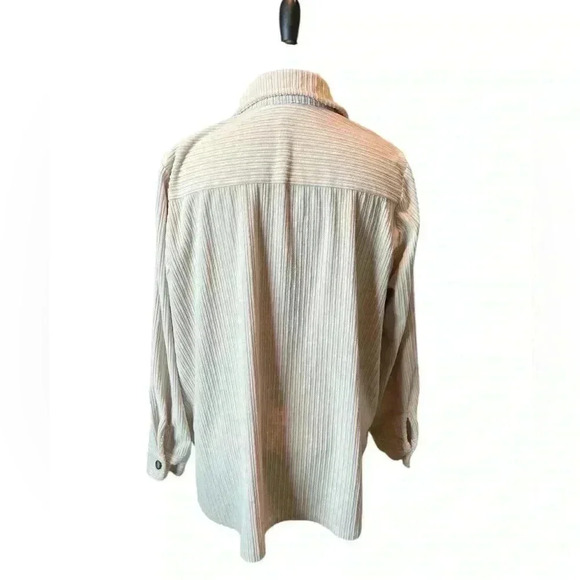 Size 1X  Corduroy oversized bottom up cream top - Picture 2 of 6